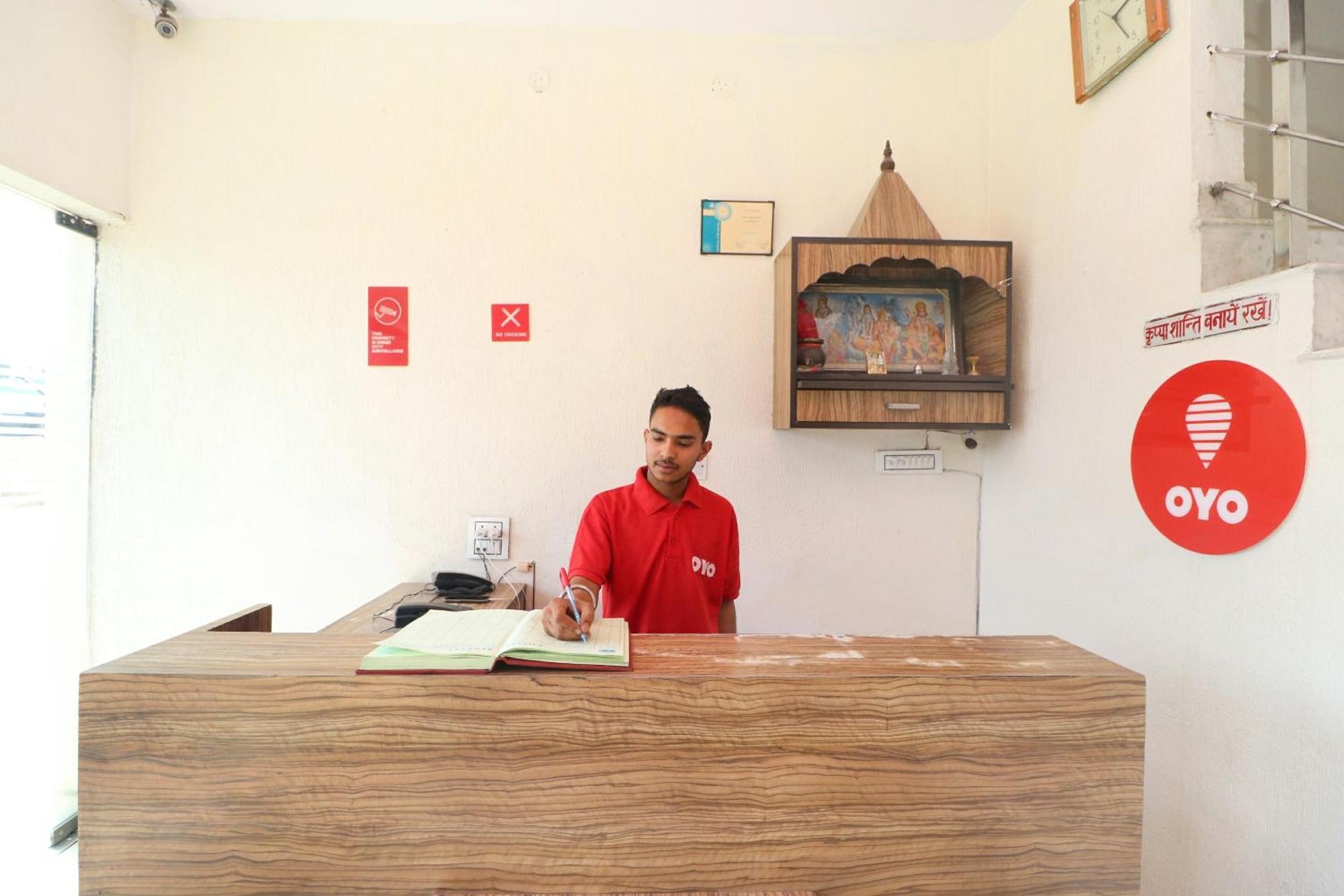 Oyo Hotel Kailash Regency Ludhiana Bagian luar foto
